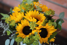 Load image into Gallery viewer, Sunflower Vase
